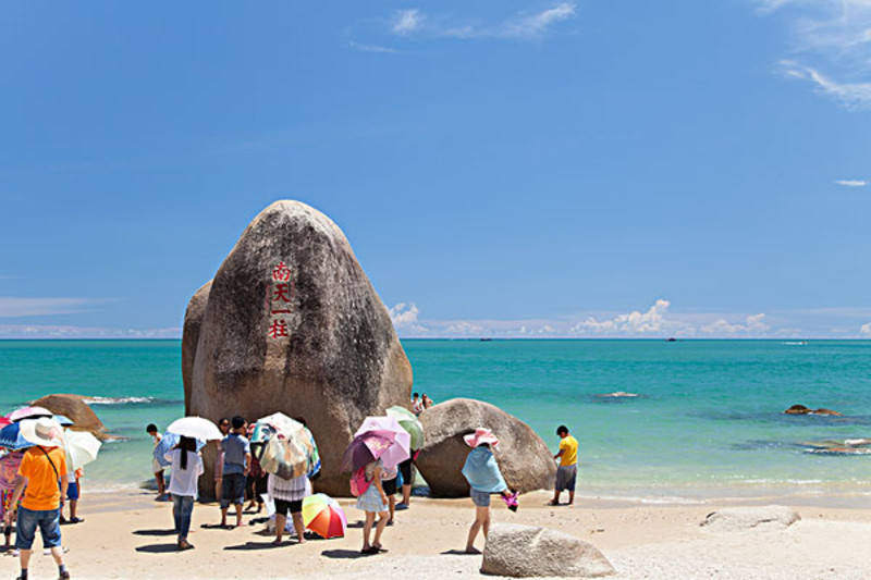 海南的游客 很多人都会选择这里,人山人海,热闹非凡