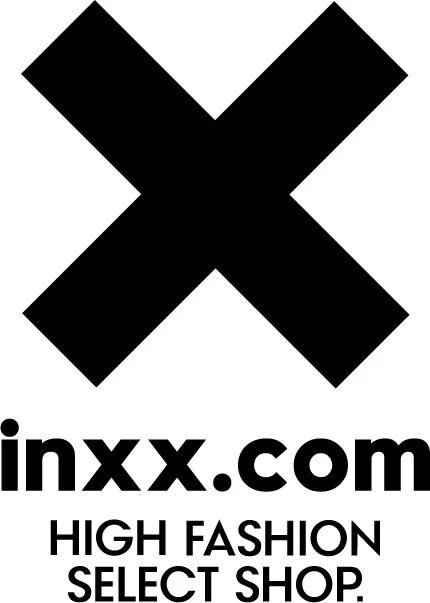 2017年平台改了新的box logo,同时还新加了季度logo:inxx和罗马数字"7