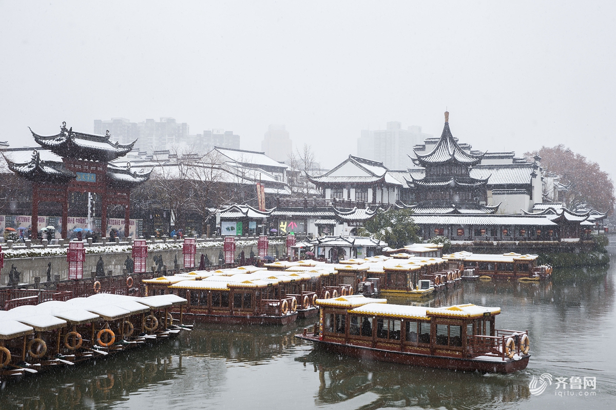 1月4日,江苏省南京市,古鸡鸣寺被大雪覆盖,成为金陵古城的一道风景.