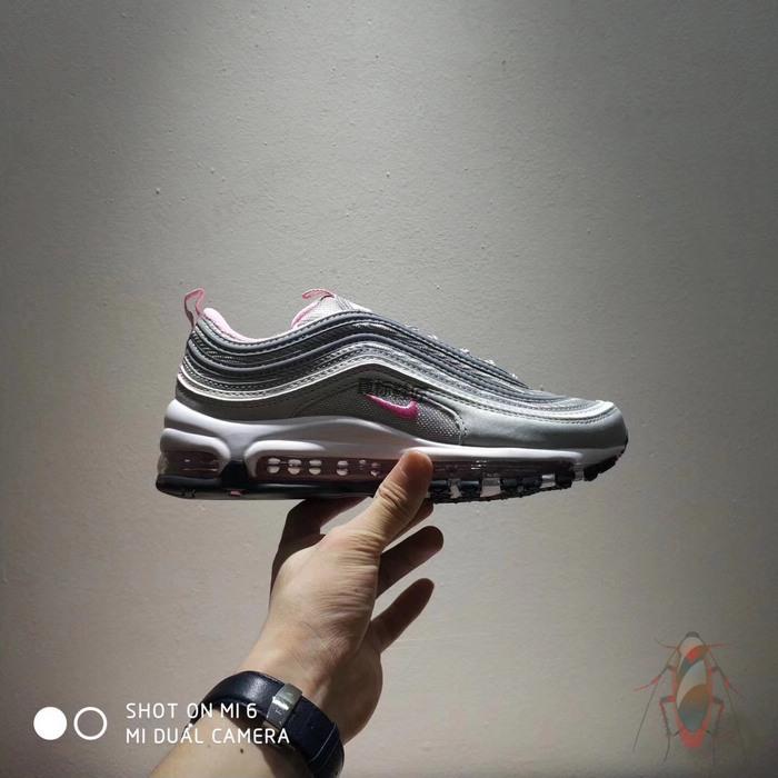 屌丝也可以穿上？中国有嘻哈吴亦凡同款AIRMAX97子弹头