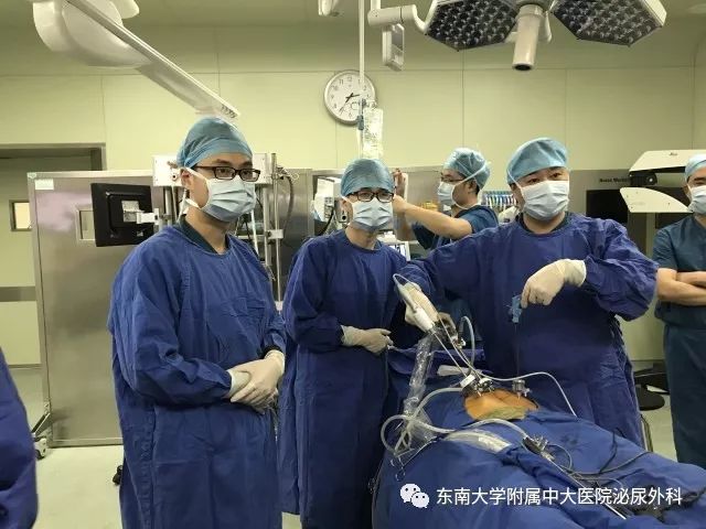 腹腔镜根治性膀胱切除术 回肠代膀胱术姜华教授:b超引导前列腺穿刺