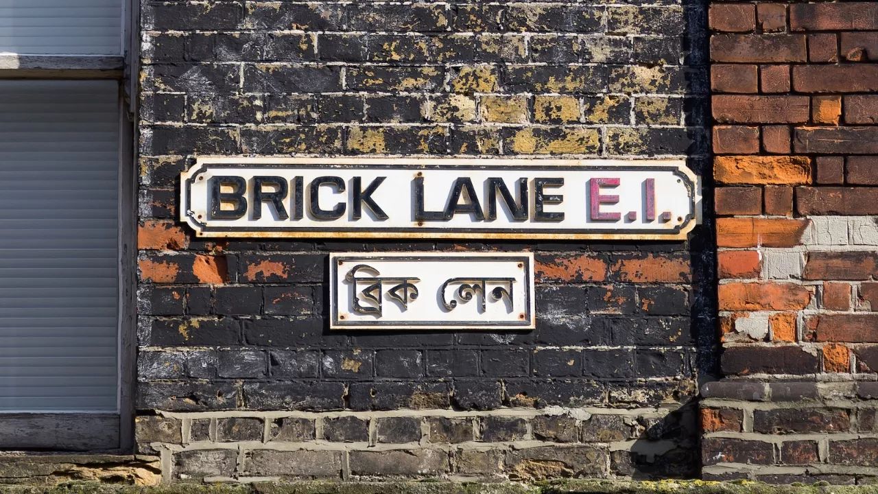 红砖巷 伦敦一共有100多家博物馆,但是只有一个红砖巷(brick lane)