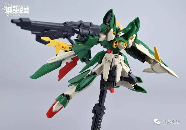 万代 限定 hgbf 凤凰飞翼自由 高达模型