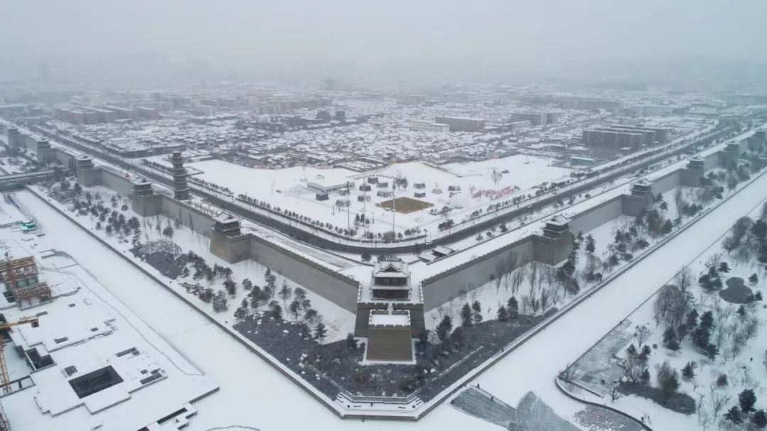 清风影客2018年,大同的第一场雪,终于姗姗而至,一夜间,大同古城都披上