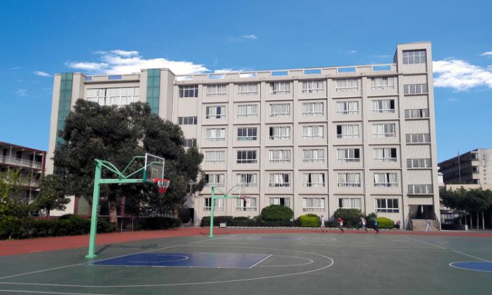 北京路和平村如今已有46年的历史始建于1972年昆明第十六中学"我骄傲