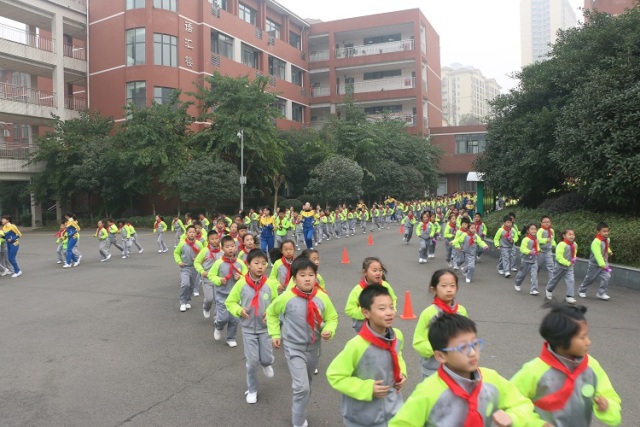 热烈祝贺泸州七中佳德学校获得2017年江阳区中小学大