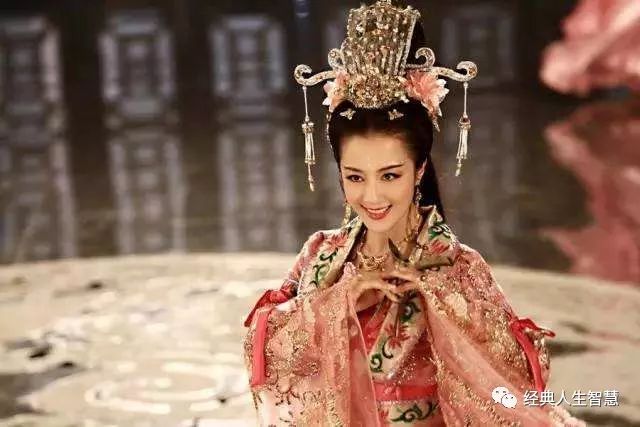 历史 正文 在中国古代,除了家喻户晓的"四大美女",还有一位鲜为人知的