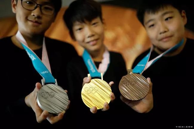 平昌冬奥奖牌史上最重 金牌千足银总价超百万