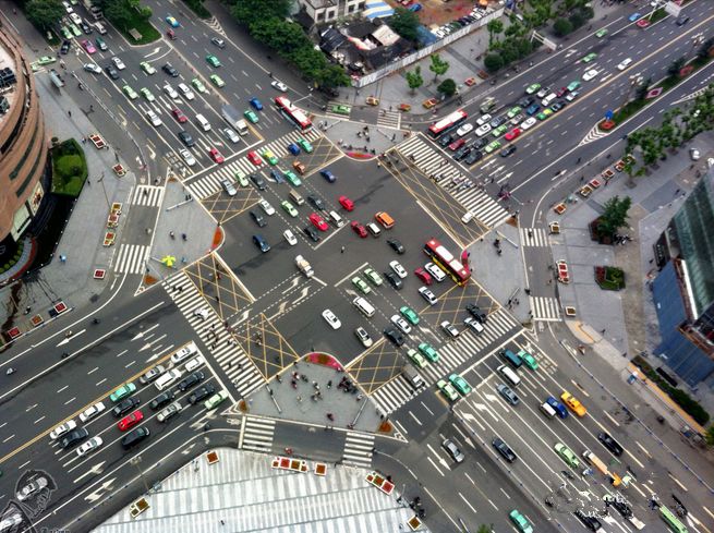 十字路口和丁字路口路段