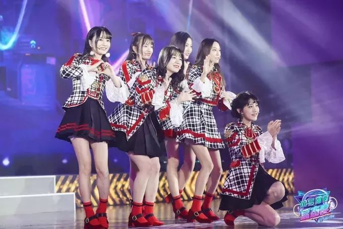 snh48李艺彤曹云金黄绮珊助阵百位人气主播闪耀网易薄荷星态度