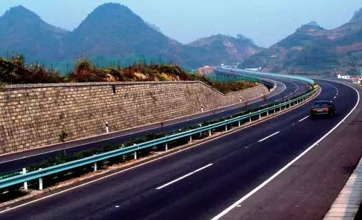 崇遵扩容工程:1月11日,兰州至海口国家高速公路重庆至遵义段(贵州境)