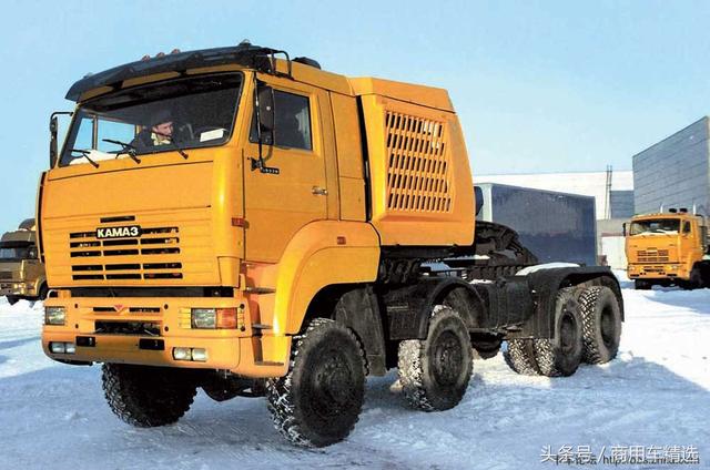 俄罗斯怪兽卡玛斯kamaz652288x8大件牵引车