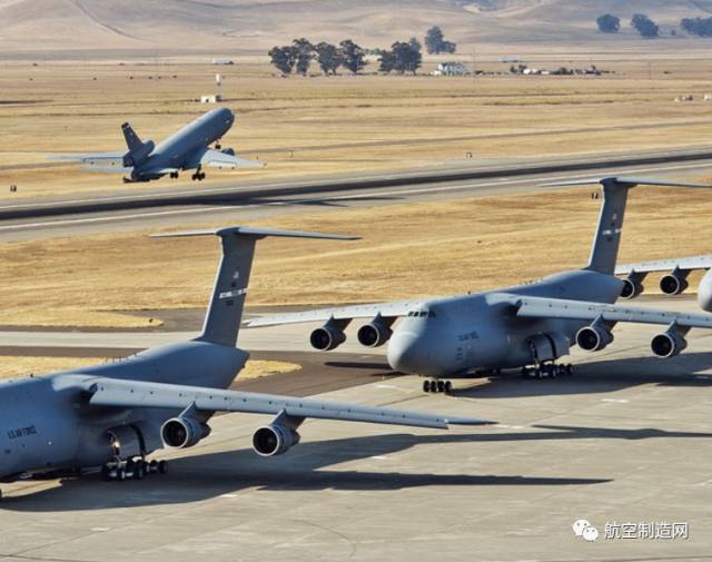 美空军大象漫步秀实力,装备1万多架战机,超壮观!