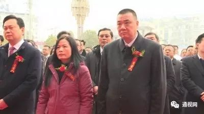 康美药业集团董事长,总裁马兴田,康美药业副董事长,常务副总裁许冬瑾