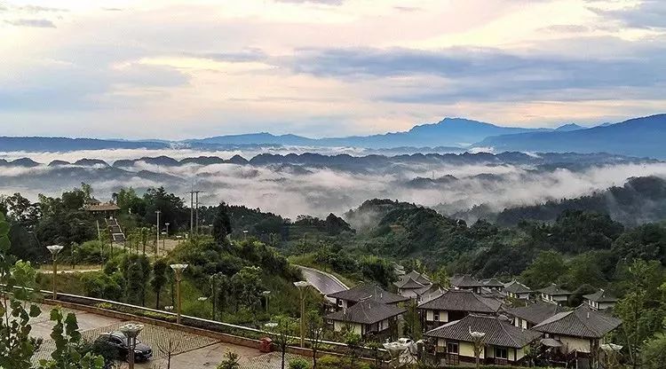 258元搞定蒙顶山云栖谷别墅 双人景区门票 茶礼 餐饮代金券