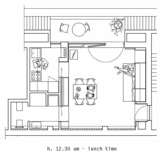 中午12:30,将床收起来,把餐桌挪到厨房的门口,就变为餐厅了,吃午饭