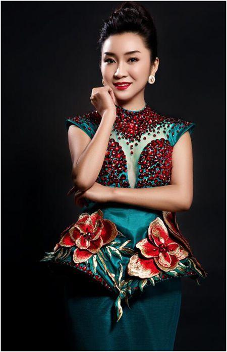 青年女高音歌唱家王娜所获荣誉2009年,参加首都中华人民共和国成立60