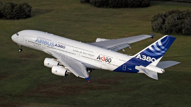 全球最大客机空客a380恐怕要停产:降落难,买家少