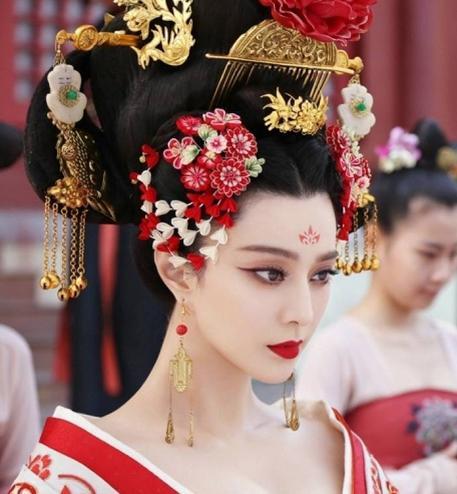 中国古代女子发型变成现代竟然惨不忍睹,这个点我可以笑一年了!