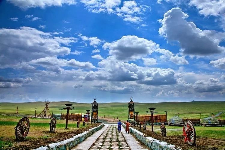 呼伦贝尔人口面积_70年风雨兼程,70年波澜壮阔 庆祝内蒙古自治区成立70周年