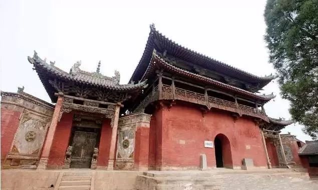 shan men山门是寺庙中唯一的宋金原构据庙内民国年间《重修府君庙碑》