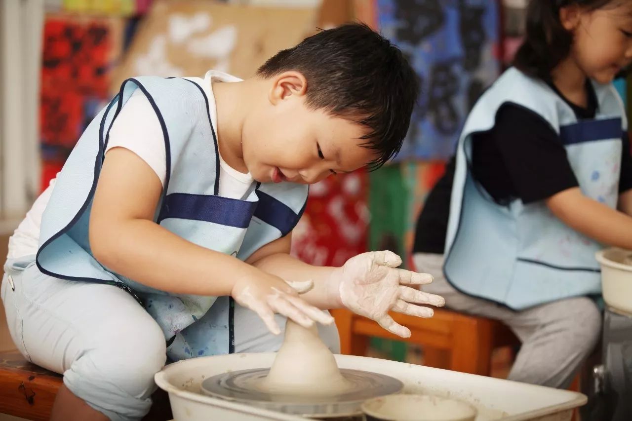 海口佳宝大地国际幼儿园-下学期才艺班预告-我是小小陶艺师