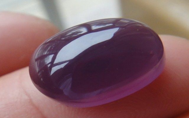 【古氏和田玉】世间少见的紫玉宝石,佩戴紫玉对人体有