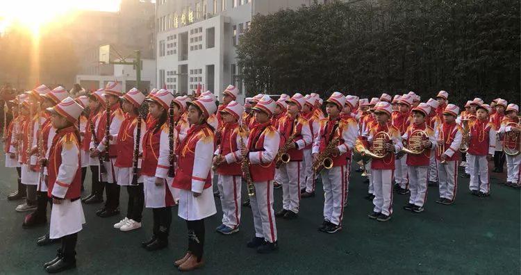 点个赞~荆门市东宝区白云路小学第一支少先队铜管乐队来咯