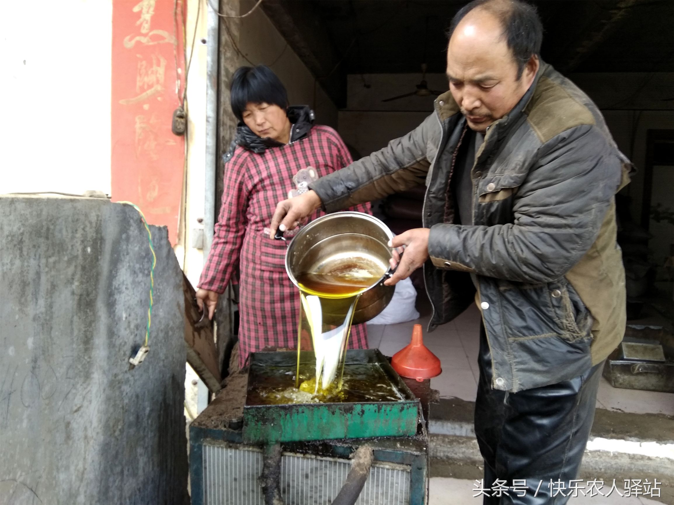 农村油坊的奇怪规矩,一天三顿免费管饭,一碗不够来两碗