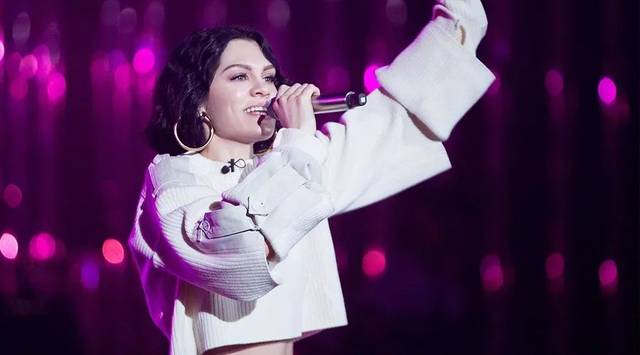 雅思口语说说在中国爆红的结石姐jessie j