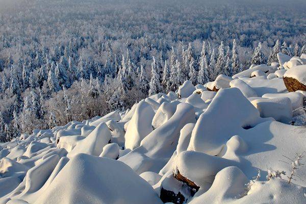 雪藏在小兴安岭里的童话冬天