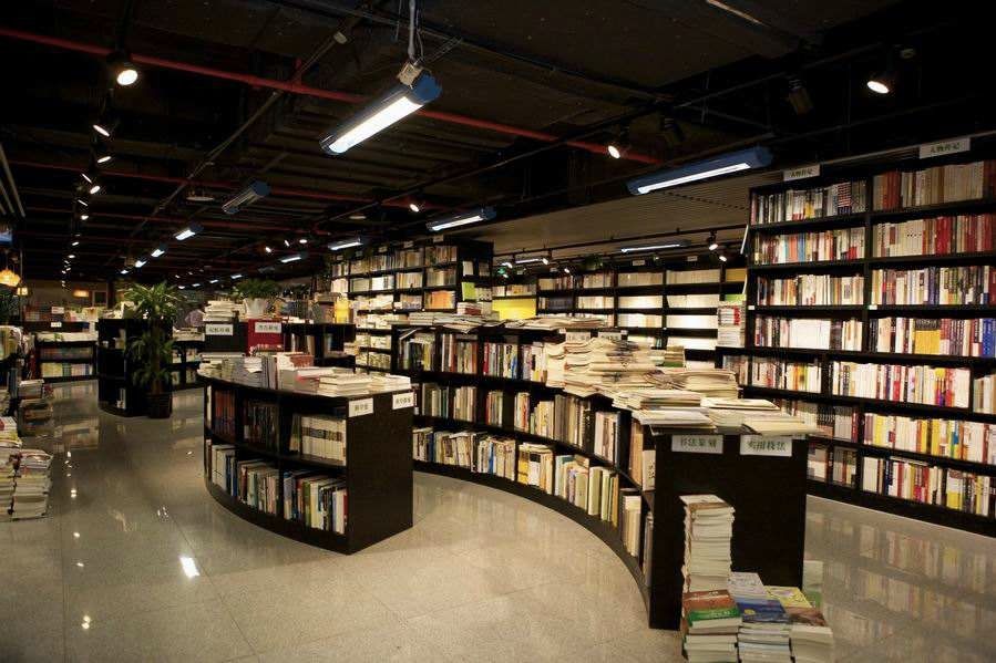 最后一家季风书店1月31日歇业，相伴21年的终点到了……