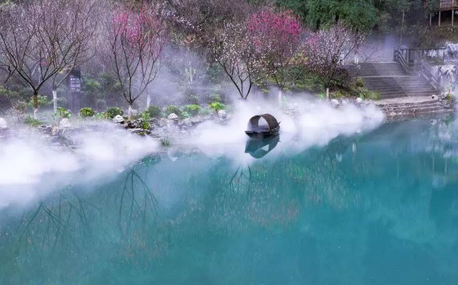 余秋雨心中若有桃花源何处不是水云间