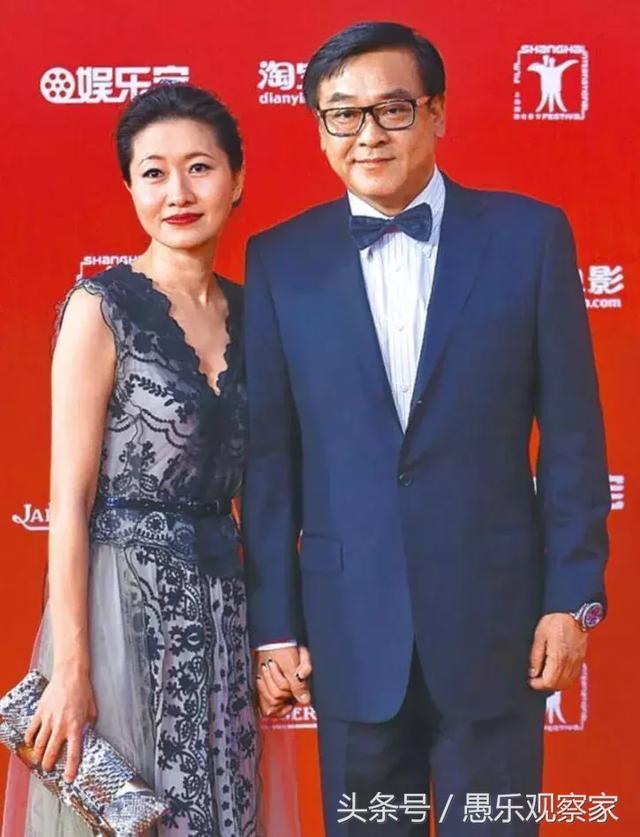 然而,2015年尔冬升拍摄《我是路人甲》后,与主演王婷传出绯闻.