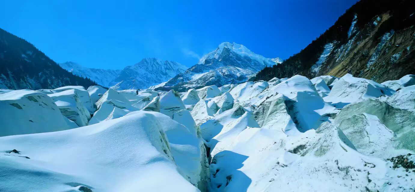 贡嘎人口_你在牛背山看风景 我在四人同山看你(3)