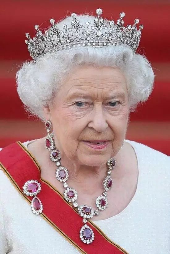 英国女王的珠宝,每一件都价值连城!