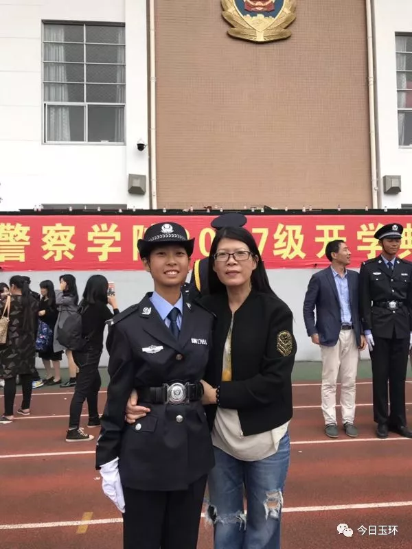 13年了,你女儿也穿上了警服!烈士遗孀泣血祭文,感动无