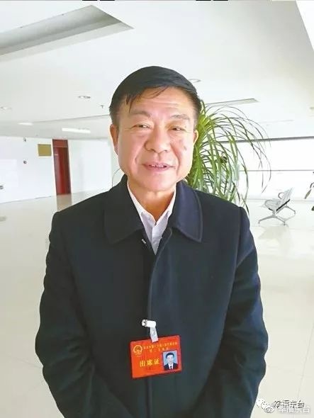 刘怀仁,东台市五烈镇甘港村党委书记.