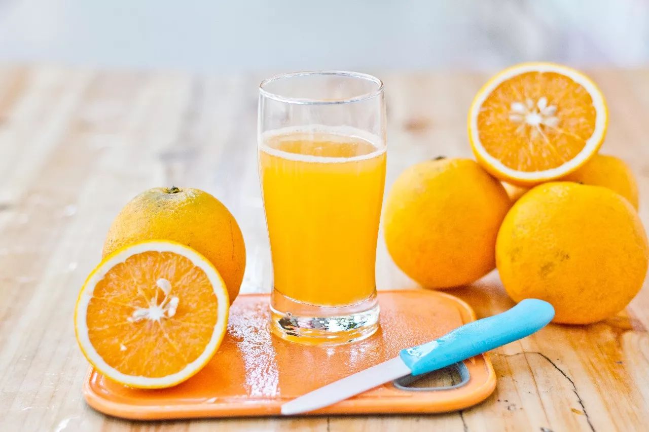 鲜榨橙汁,听上去是世界上最健康的饮品了,干了它!