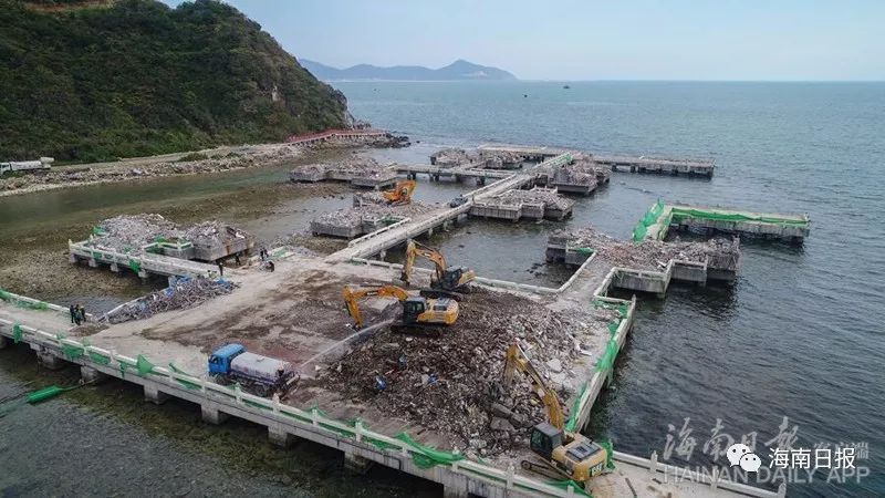 三亚洲际度假酒店"海上餐厅"已破拆完成.