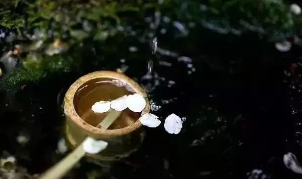 有道德,信义,智谋者,必不多言;惟小人,狂人,妄人者,必会多言.