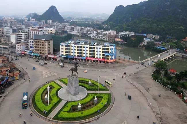 灵 山 县 灵山县是广西钦州市辖县,位于广西南部,钦州市东北部.