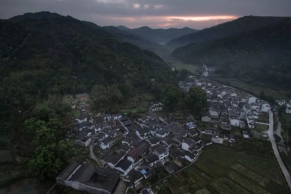 宀屋安徽闪里镇桃源村祁红茶楼素建筑