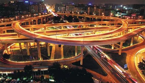 龙珠体育app官方网站：【本地】中国规划最好的城市：拥有六环路要紧随北京还有世界最长中轴线(图9)