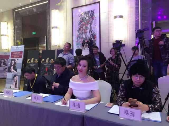 国际超模大赛杭州举行 话题女王安娜金出任评委