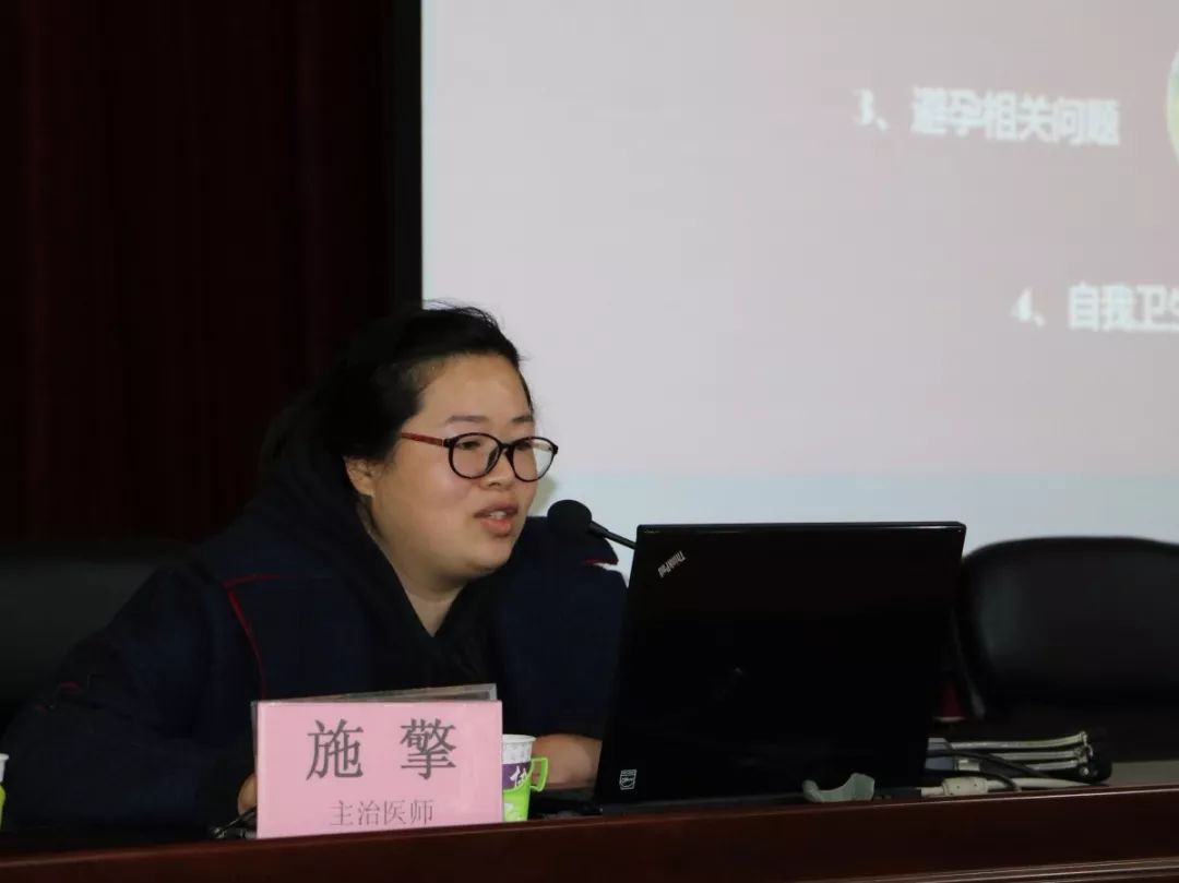 南方科技报社副社长邹凌在讲座上致辞山西科技新闻出版传媒集团主编