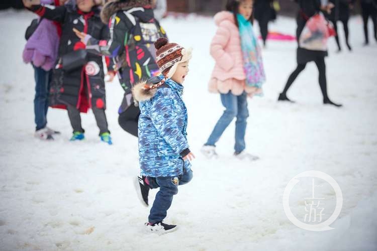 拥有各种戏雪项目的南天门冰雪世界