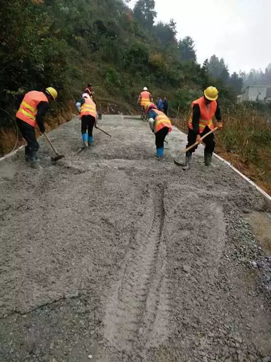 长顺县有多少人口_就算大雨让这座城市颠倒,公司照样算你迟到 成都今早 看海