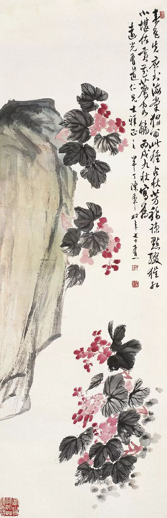 陈半丁与众画家一边听张大千讲,一边翻看画册,进行核对,发现张大千竟