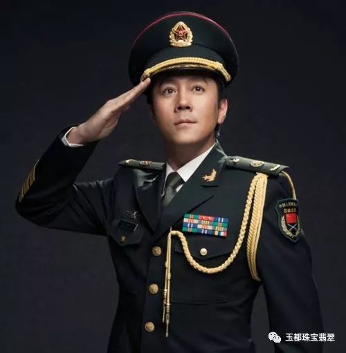 大明星爱翡翠!论翡翠收藏,我只服他!